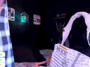 axel_rouse1 — Hi, You can fuck me and make me squirt or have a good conversation and get to know each other, your choice. - Goal is : Dildo and squirt  #lovense #shorthair #hairy #tomboy #lesbian