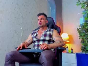 dennis_cox_ on Chaturbate 