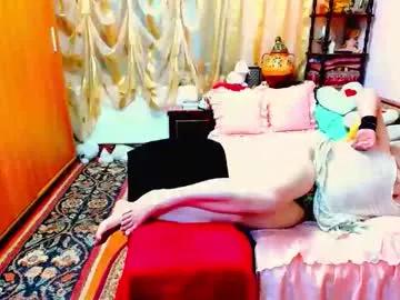 ellyhot53 on Chaturbate 