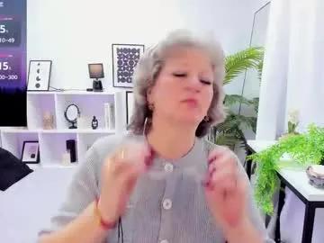 evelynblissful's avatar