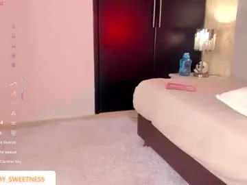 gloomy_sweetness on Chaturbate 