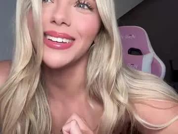 gracieparker — take my bra off daddy. make me wet (; [2916 tokens remaining]
