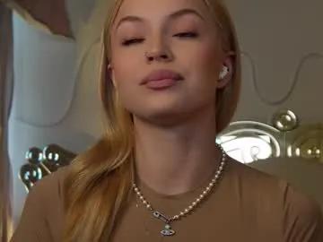 kelly_peachpiee on Chaturbate 