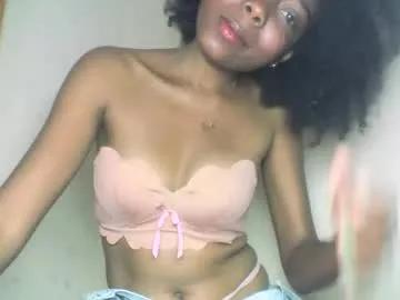 layannek on Chaturbate 