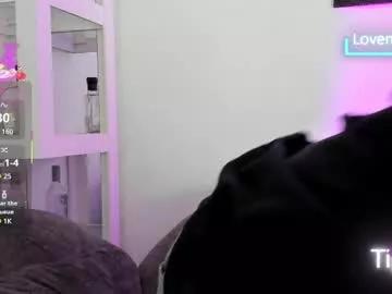 logantwink18 on Chaturbate