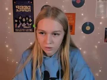 megan_cold — GOAL: my second goal [245 tokens remaining] Welcome to my room! #blonde #18 #skinny #feet #nonude