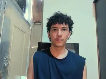 santi_twink19's avatar