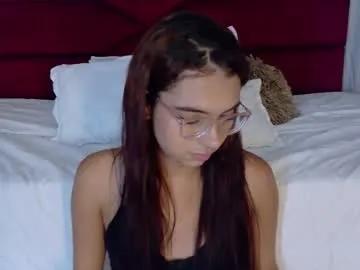 sarasaenz_99 on Chaturbate 