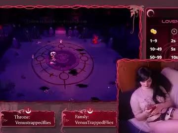 venustrappedflies's avatar