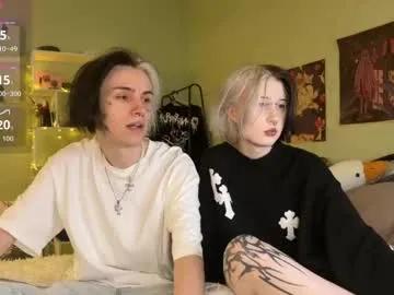 veryraretwins on Chaturbate