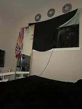 1n0nlythroat on StripChat 