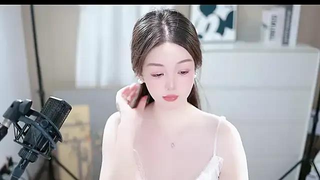 abbyli12 on StripChat 