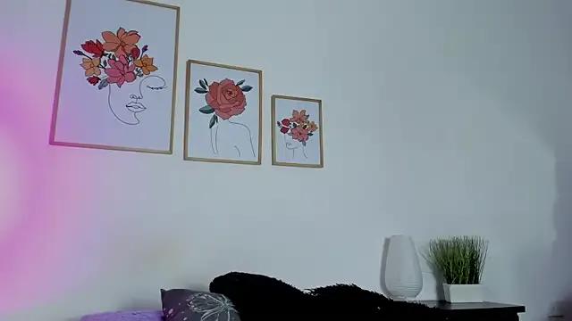 alana_111 on StripChat 