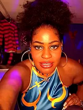 AmazonianMistress on StripChat 