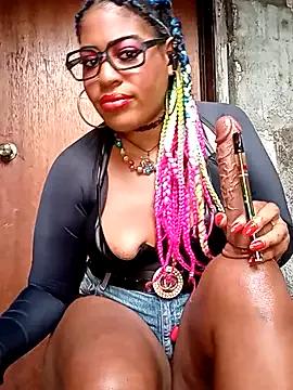 AmazonianMistress on StripChat 