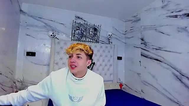 Ari_and_Storm — Riding cock + your favorite pose