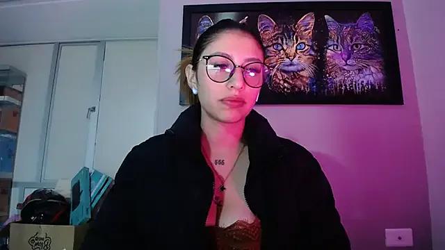 AriaBliss- on StripChat 