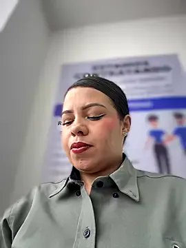 Ariana-07 on StripChat 