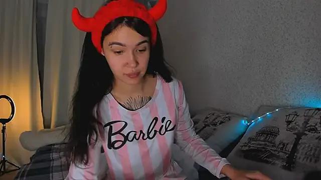 ArianaWalker77's avatar