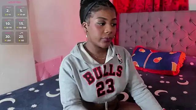 ashantib19 on StripChat 
