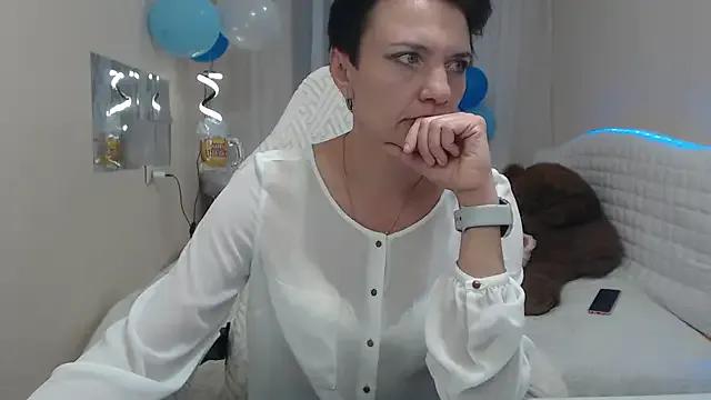 AvaSaturnian on StripChat 