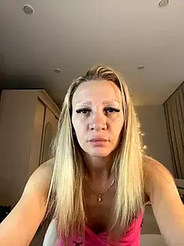 Bellissa_ on StripChat 