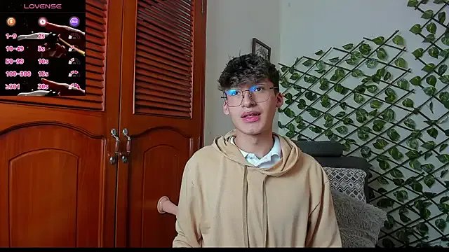 bellmontneon on StripChat 