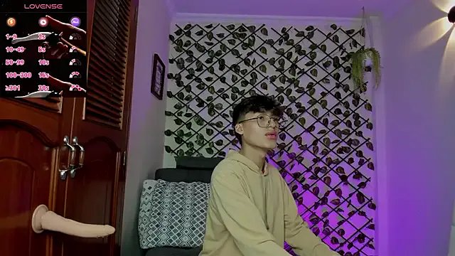 bellmontneon on StripChat 