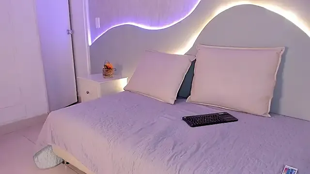 CannelaSmith on StripChat