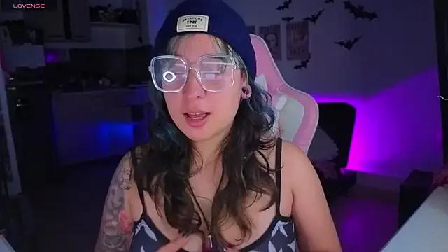 Celeste_Bauman on StripChat 