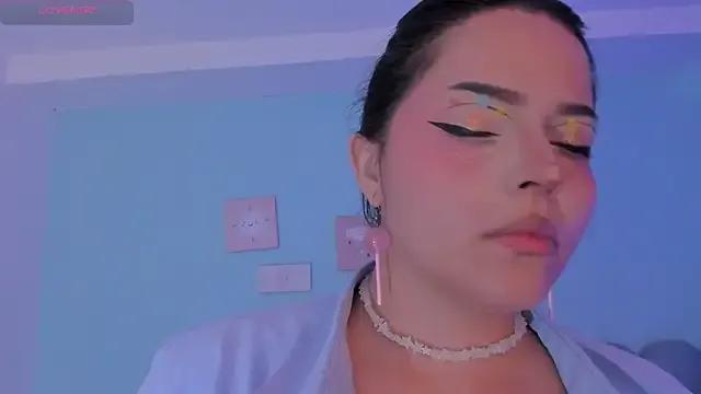 curvy_rousi's avatar