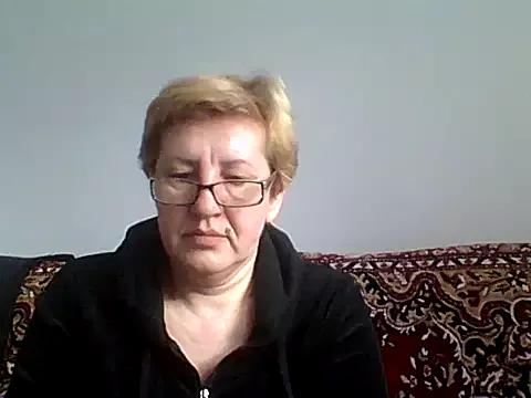 Dana4921 on StripChat 