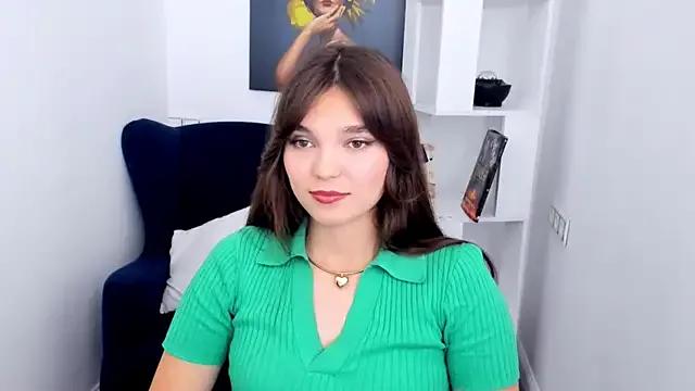 DivineAmour on StripChat 