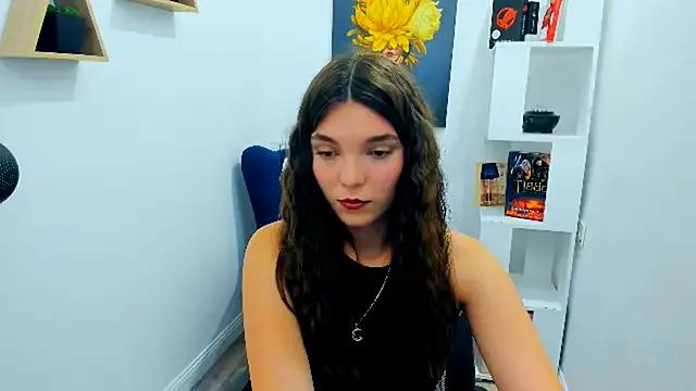 DivineAmour on StripChat 