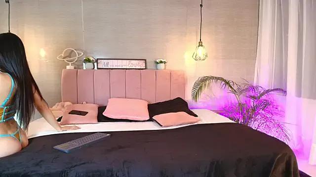 eimi_rosse18 on StripChat 