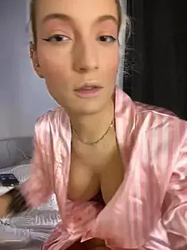 Ella_Charm on StripChat 