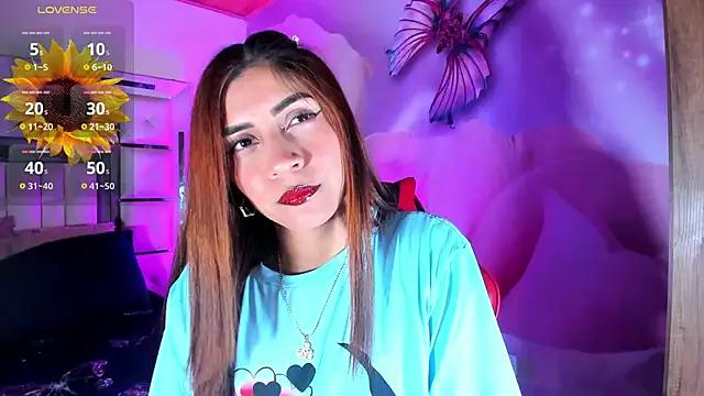 emili_clark's avatar