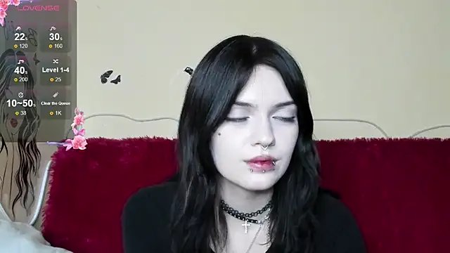 EmmaDarkk on StripChat 