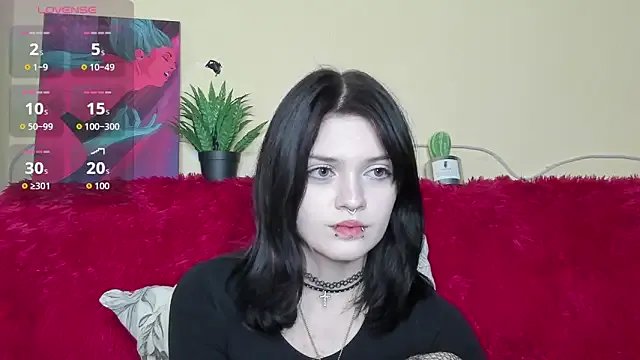 EmmaDarkk on StripChat 