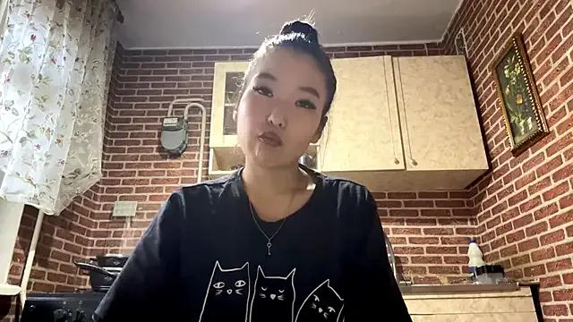 EmmaLeexth — send the cutiest air kiss ^3