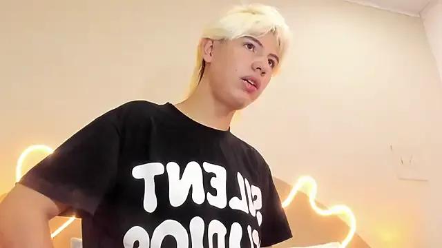 Enrrixxx_ on StripChat 