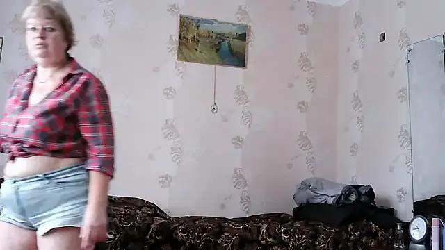 Ettie_Tonia on StripChat 