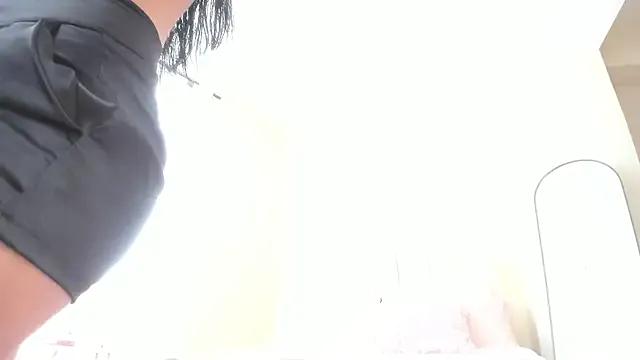 evely_coelloo on StripChat 