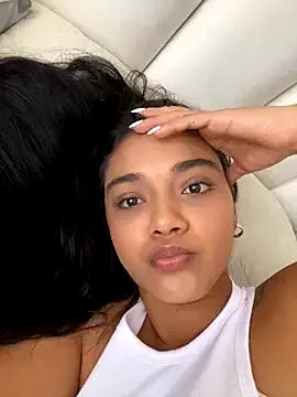 evely_coelloo on StripChat 