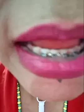 gatadeojosclaros on StripChat 