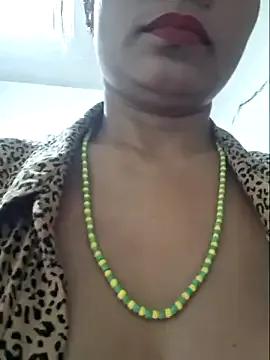 gatadeojosclaros on StripChat 