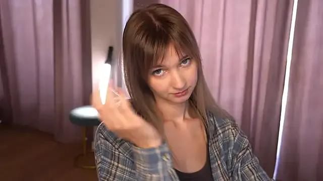 hereandnows_ on StripChat 