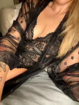 Honeyyyxo — Bend over