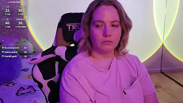 InternetFairy_XO on StripChat