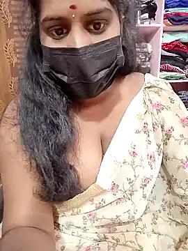 Keerthee_ on StripChat 